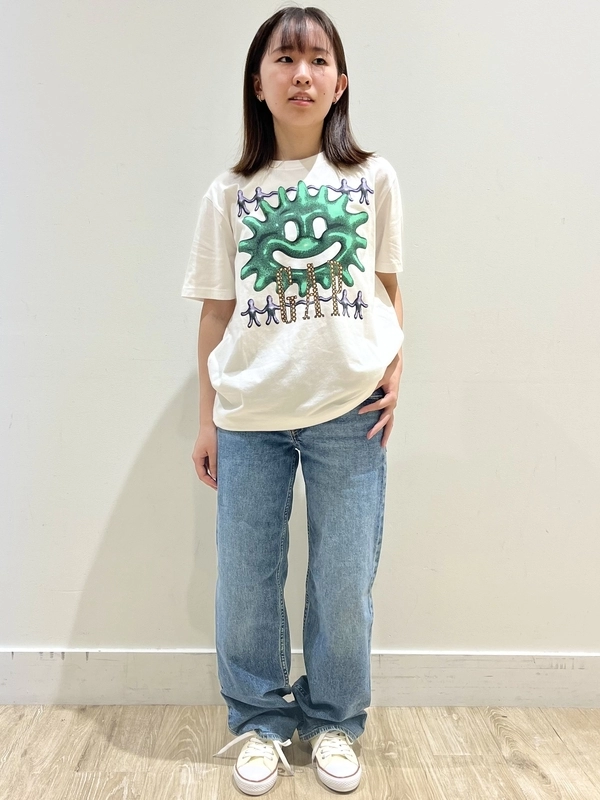 新作tシャツでシンプルコーデ♡
