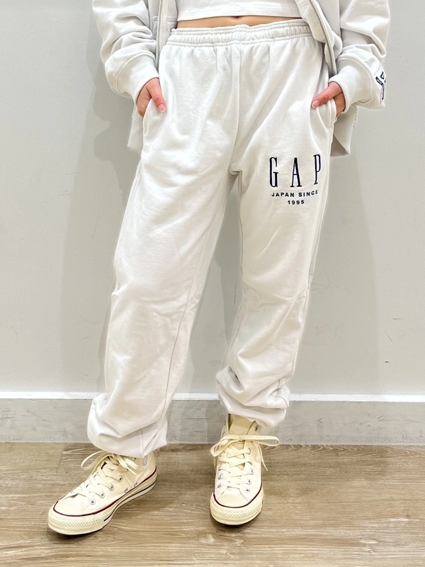 迷ったらホワイト！セットアップのスタイリング | Gap公式オンラインストア