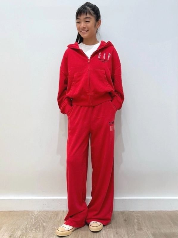 【30周年！GAPロゴスウェットセットアップ】