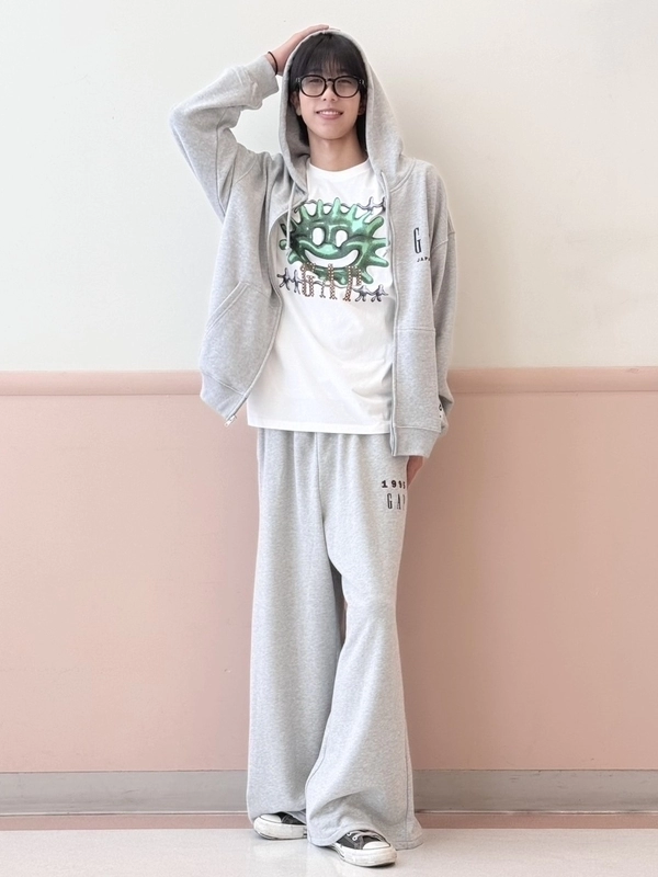 【特別感を纏う】Gap30周年ロゴスウェットセットアップ