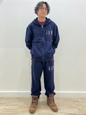 ネイビー⭐︎スウェットセットアップのスタイリング | Gap公式