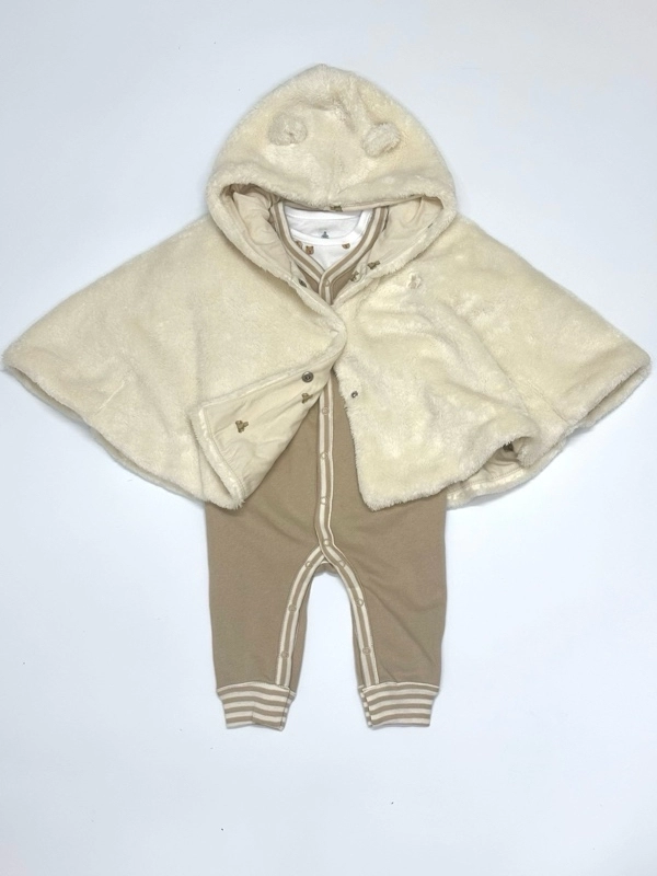 新生児から着られるお出かけ服