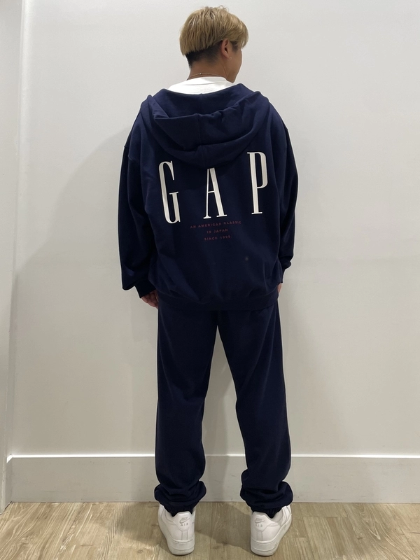 アニバーサリースウェットセットアップ！のスタイリング | Gap公式
