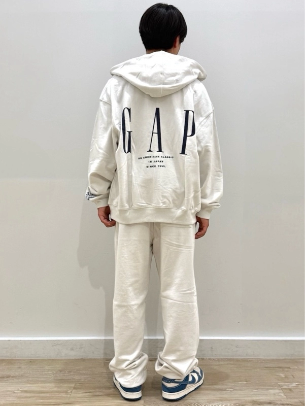 30周年！ロゴスウェットセットアップ】 | Gap公式オンラインストア