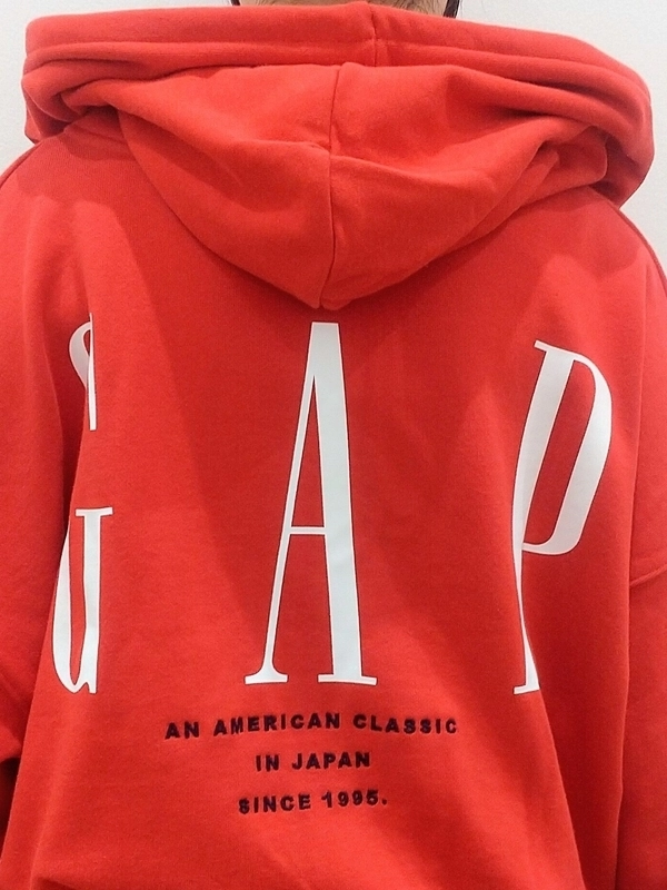 元気にレッドコーデ！！のスタイリング | Gap公式オンラインストア