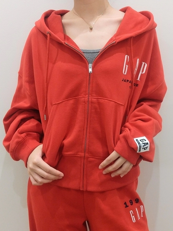 GAP トラックジャケット セットアップ 赤 新作】赤のセットアップコーデのスタイリング | Gap公式オンラインストア