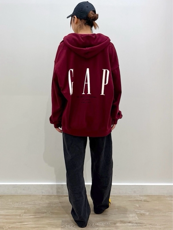 GAP30周年！】ロゴフルジップパーカーコーデ | Gap公式オンラインストア