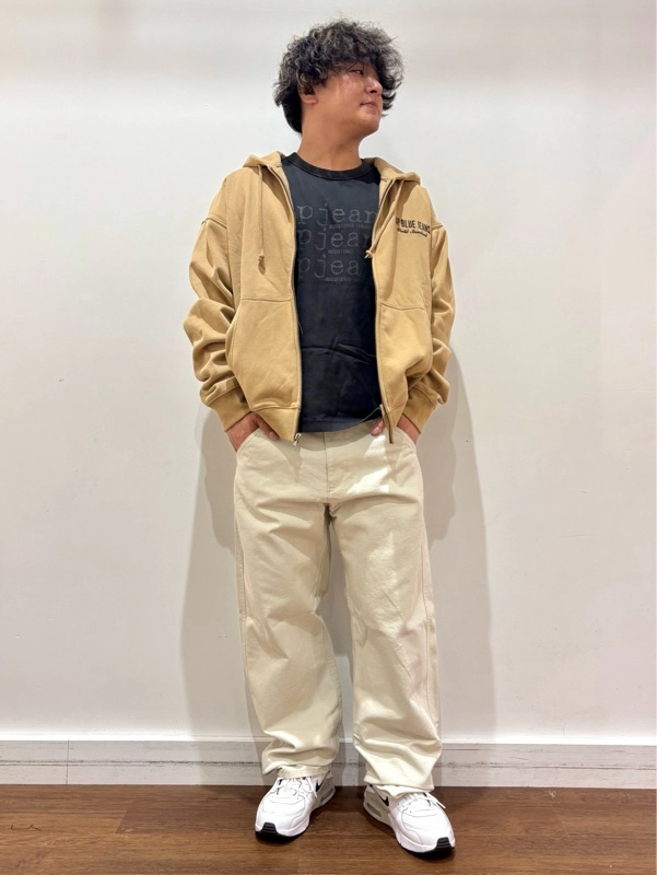 『人気のブルージーンズロゴパーカーde大人っぽカジュアル』