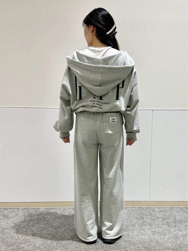 30周年スウェット！セットアップ！のスタイリング | Gap公式オンライン