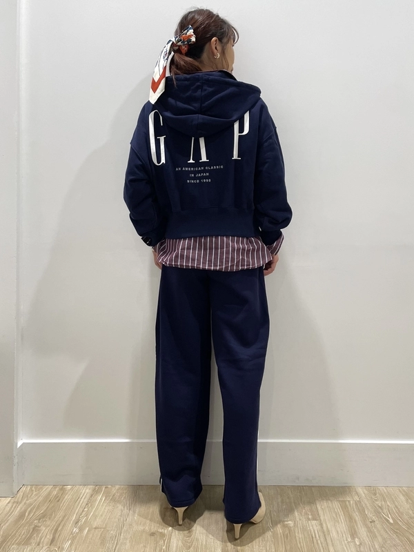 30周年アニバーサリー】スウェットセットアップ風コーデのスタイリング