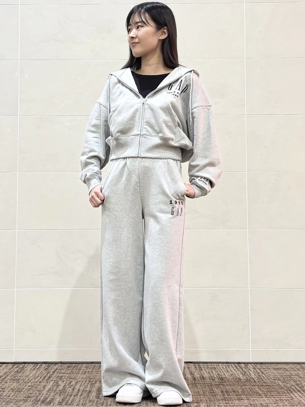 【大人気】30周年限定ロゴスウェット