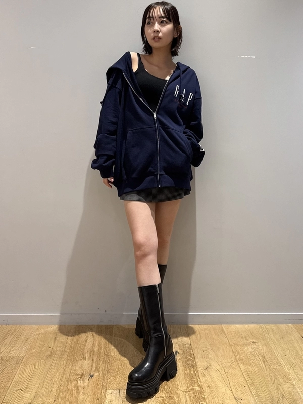 GAP日本上陸30周年パーカー！ダークカラーコーデ♡
