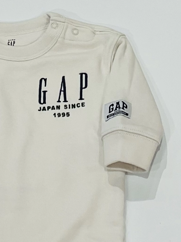 30周年】アニバーサリーコーデ | Gap公式オンラインストア