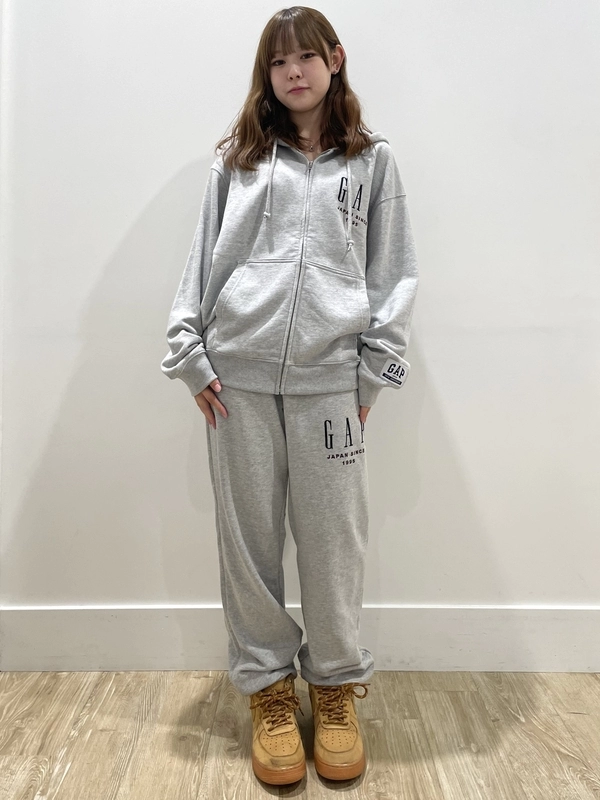 アニバーサリースウェット♪セットアップのスタイリング | Gap公式