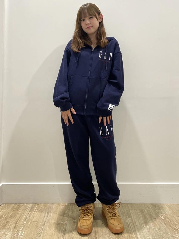 スウェットセットアップ♪のスタイリング | Gap公式オンラインストア