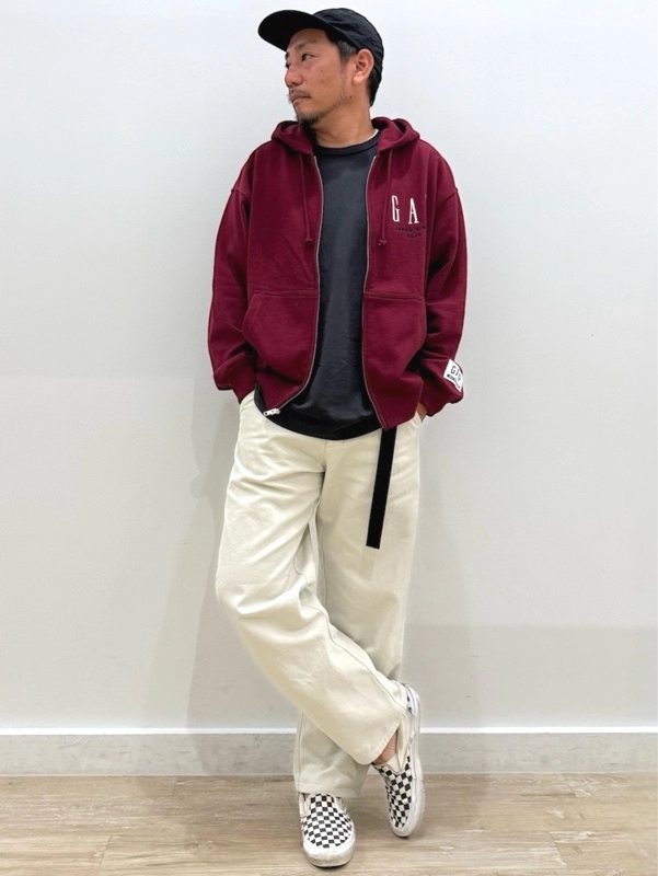 GAP30周年！】ロゴフルジップパーカーコーデのスタイリング | Gap公式