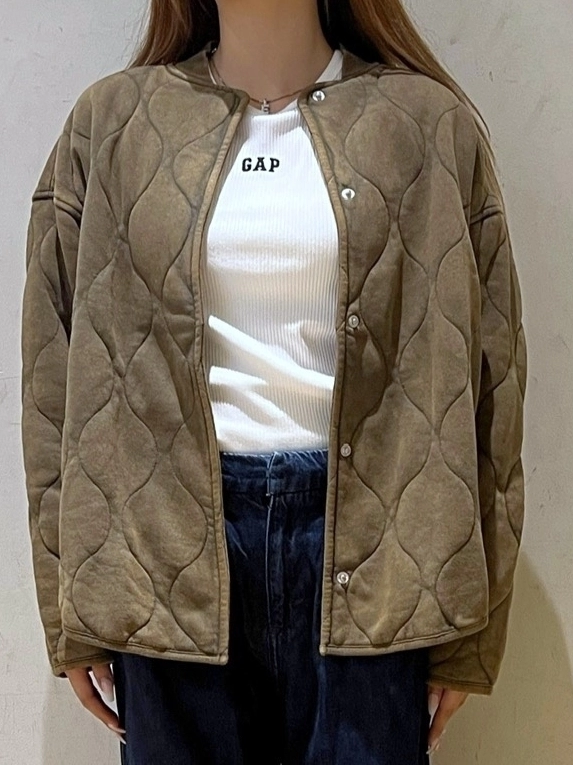 軽い着心地。キルティングジャケットのスタイリング | Gap公式