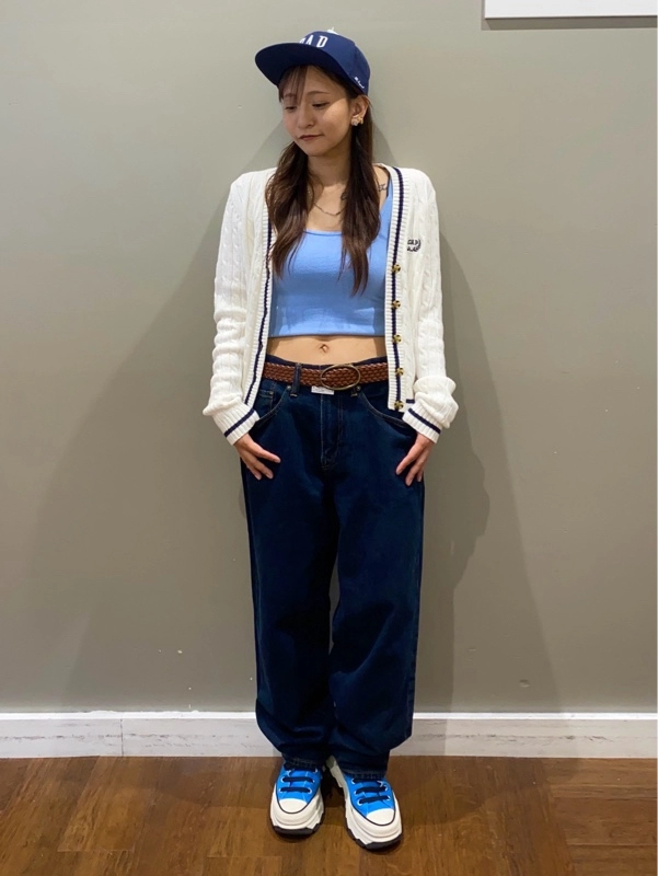 ロゴカーディガンコーデ