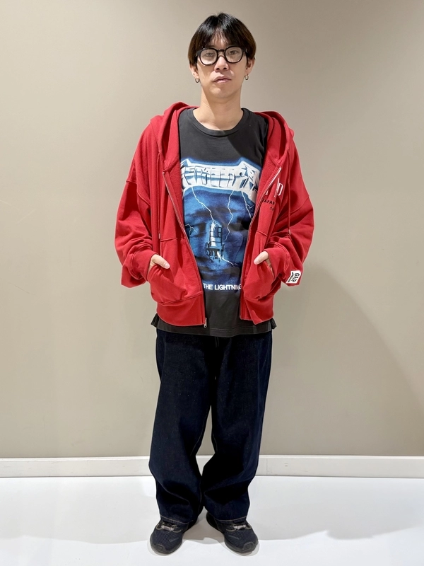 主役は30周年スウェットパーカー