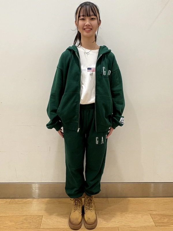 30thスウェット♪のスタイリング | Gap公式オンラインストア