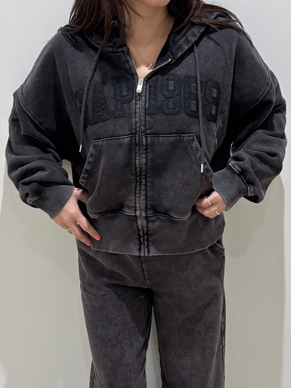 再入荷‼︎》⭐︎大人気ロゴセットアップ⭐︎のスタイリング | Gap公式