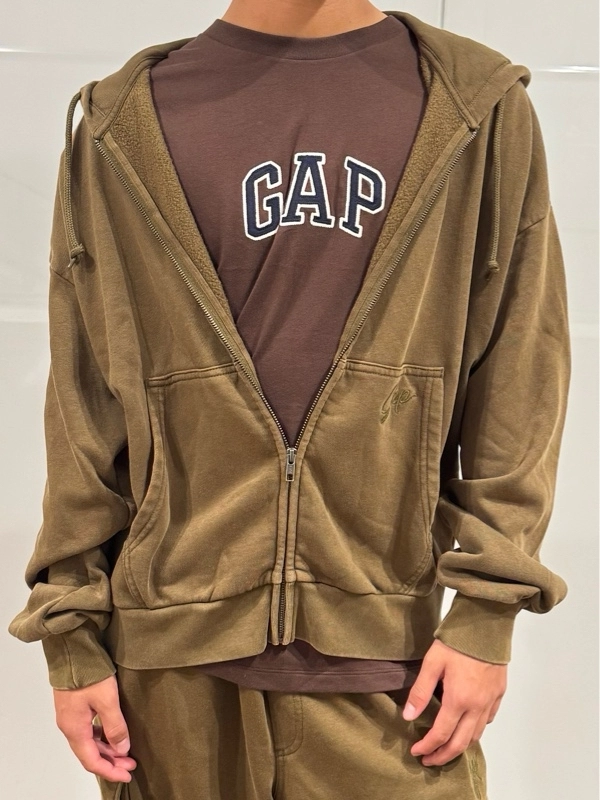 ビンテージスウェットセットアップのスタイリング | Gap公式オンライン