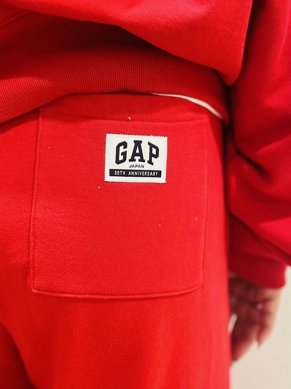 ⭐︎30周年スウェットセットアップコーデ⭐︎ | Gap公式オンラインストア