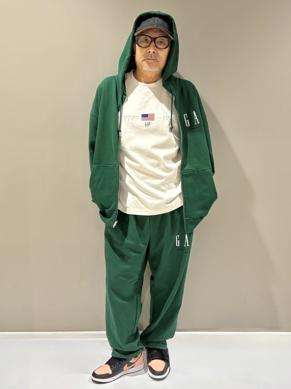 GAP スウェット上下 セットアップ グリーン GAP スウェット上下 セットアップ グリーン セットアップで