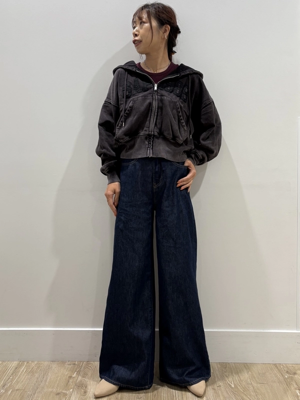 【再入荷】大人気アイテム‼︎ロゴジップパーカー