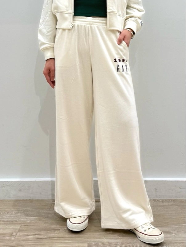 GAP30周年】ロゴスウェットセットアップ | Gap公式オンラインストア