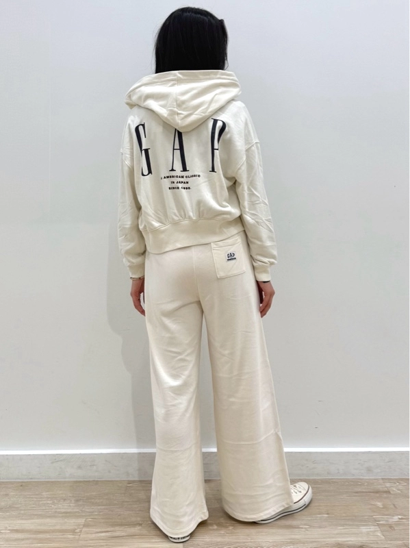 GAP30周年】ロゴスウェットセットアップ | Gap公式オンラインストア