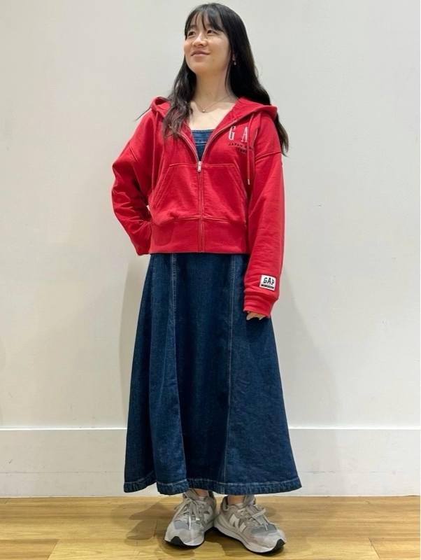 カラーが可愛い◎30周年スウェットジップパーカー