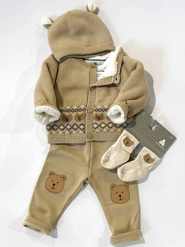 くまさんの可愛い新作セーター˖*