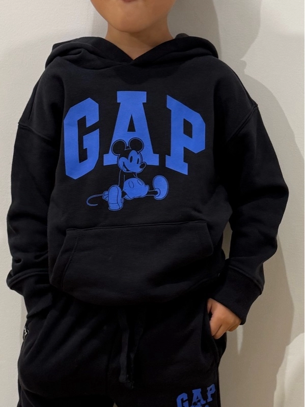 GAP ミッキー 親子コーデ リンクコーデ Webマガジン「HOUYHNHNM」が選ぶ10組のおしゃれ親子をスナップ