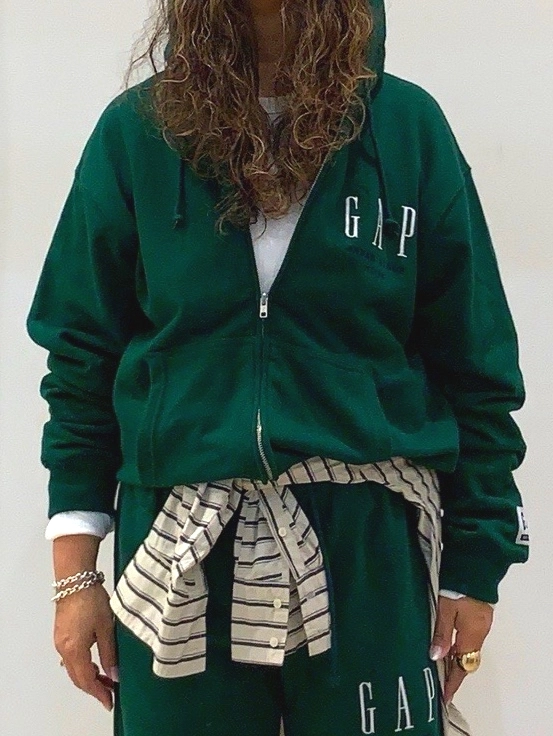 30周年限定】アニバーサリーセットアップのスタイリング | Gap公式