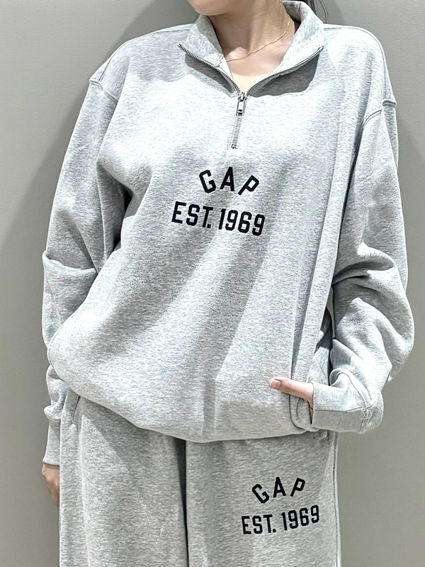 NEWロゴセットアップ》 のスタイリング | Gap公式オンラインストア