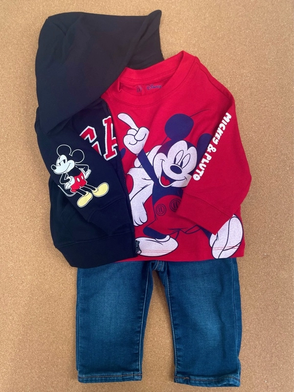 【GAP×Disney】ミッキーロゴパーカー‼︎