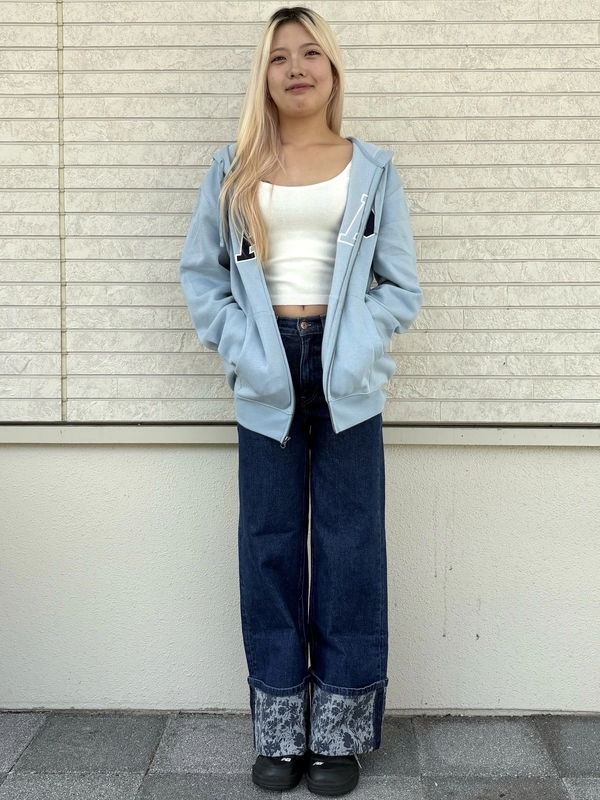 男女問わず人気！スモーキーブルー