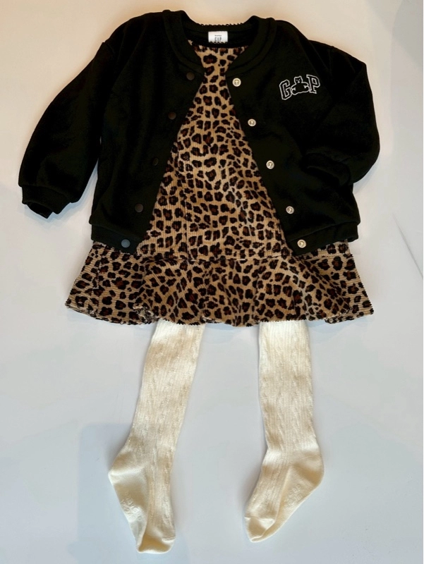 【ヒョウ柄でイケイケガール】