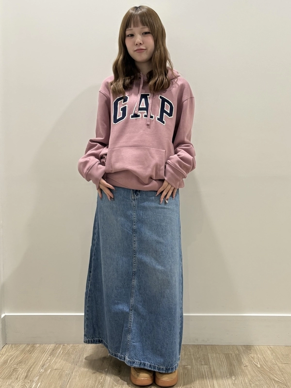 ピンクロゴパーカーコーデ♡