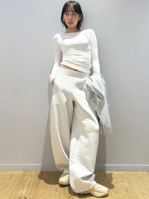 白T×グレースウェット！定番コーデ♡