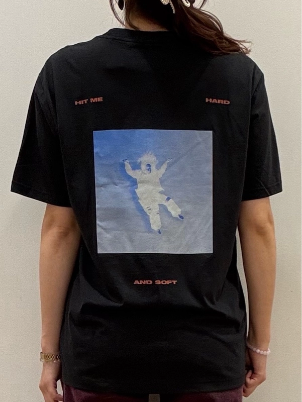 新作】ミュージックTシャツ ビリーアイリッシュのスタイリング