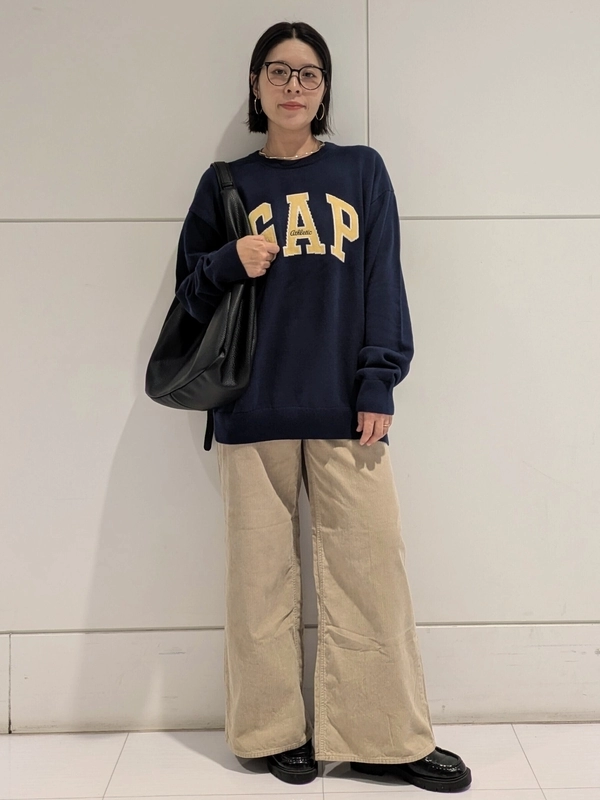 【GAP】ロゴセ―タ―×コ―ディロイパンツ