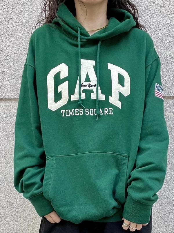 大人気！Times Squareパーカのスタイリング | Gap公式オンラインストア