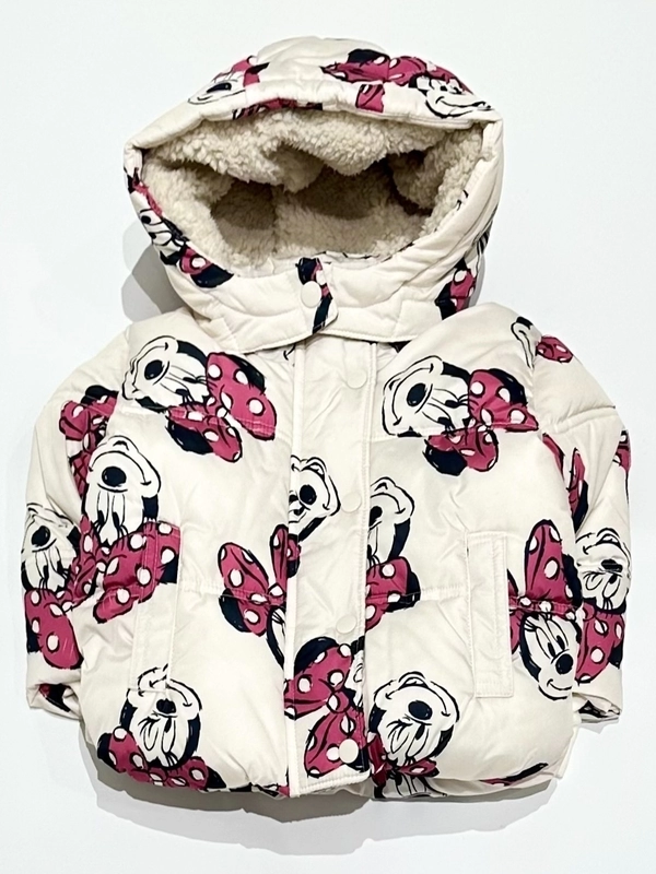 ミニーマウスあったかパファージャケットのスタイリング | Gap公式