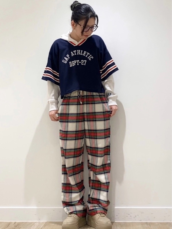フランネルパンツでリラックスコーデ
