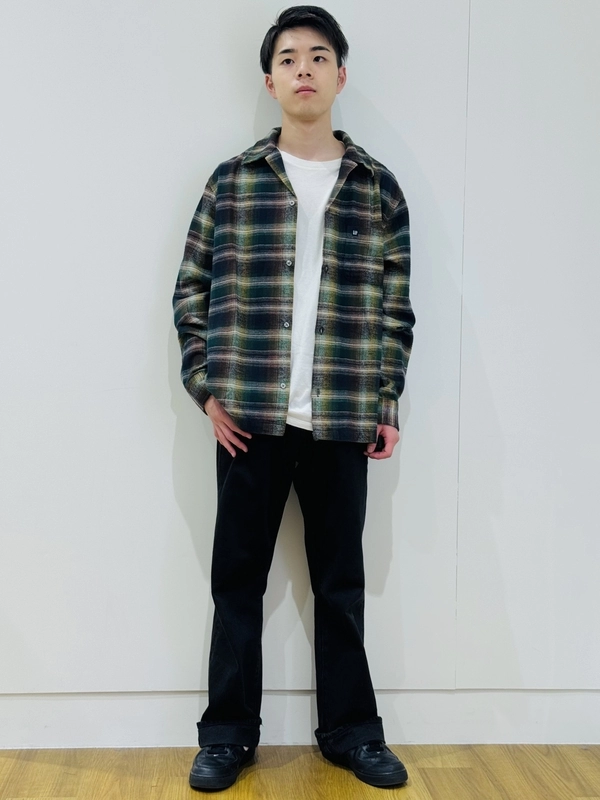 チェックシャツ】 グリーンチェックのスタイリング | Gap公式