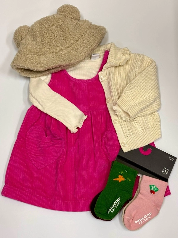 ハートのポケットが可愛い♡ほっこりお出かけコーデ