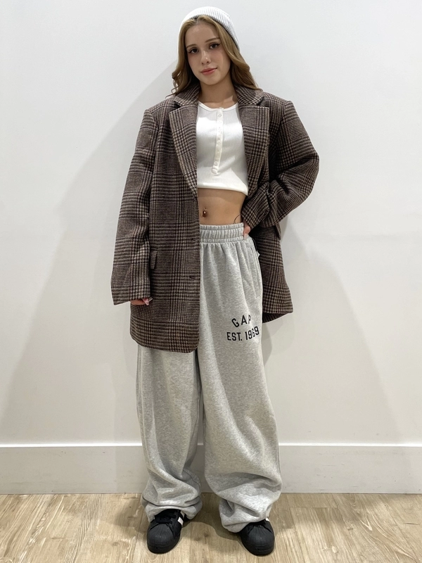 スウェットとブレザーで海外ガール風♪