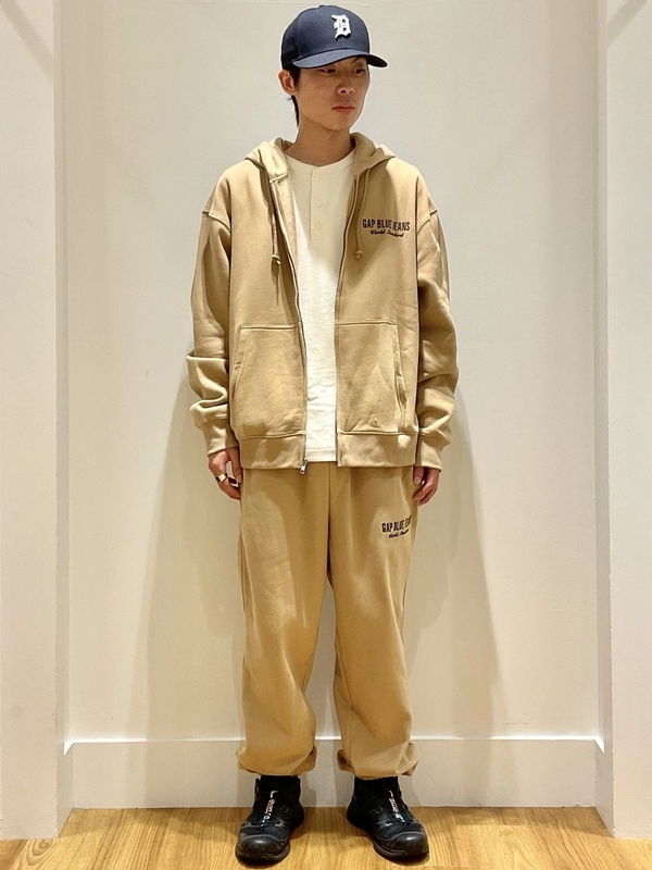 【人気の超希少品】GAP NYC ホワイト セットアップ GAP ホワイト セットアップ 人気の超希少品】GAP NYC ホワイト